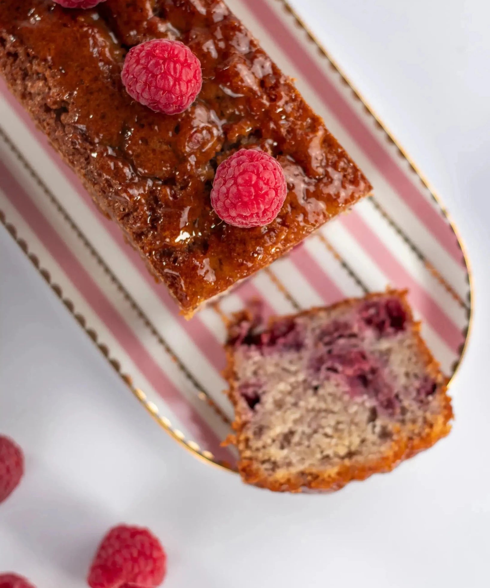 Cake Framboise Noisette - Maison Vatelier